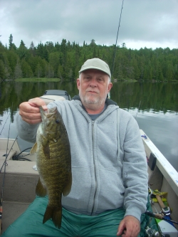 small mouth bass fishing lower manitou lake